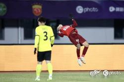 星空体育app-武汉三镇迎法甲关键赛；赛前豪取连胜；媒体盛赞；心理建设被强调的简单介绍-星空体育app