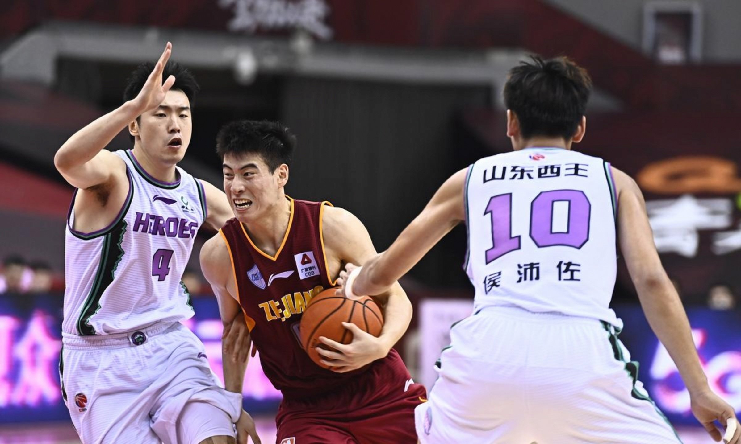 包含浙江稠州今晨绝杀压哨赛后辽宁本钢备战欧超杯，清晨新疆广汇备战亚冠看傻球迷的词条